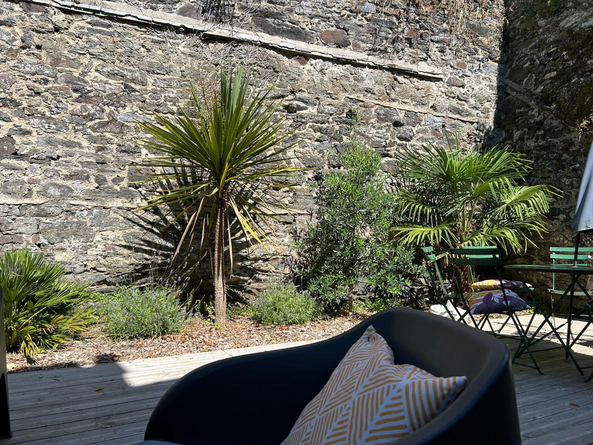 La Maison Des Vignes - Terrasse & Balcon Морле Екстериор снимка